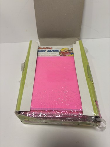 Vintage Magic Glow Slate Box of 29 Write and Erase Boards Toy - Picture 2 of 4