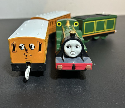 TOMY TrackMaster Emily w/ Annie & Clarabel Thomas & Friends