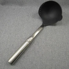 Pampered Chef Nylon Straining Ladle #100126 No Roll Stainless Handle Retired