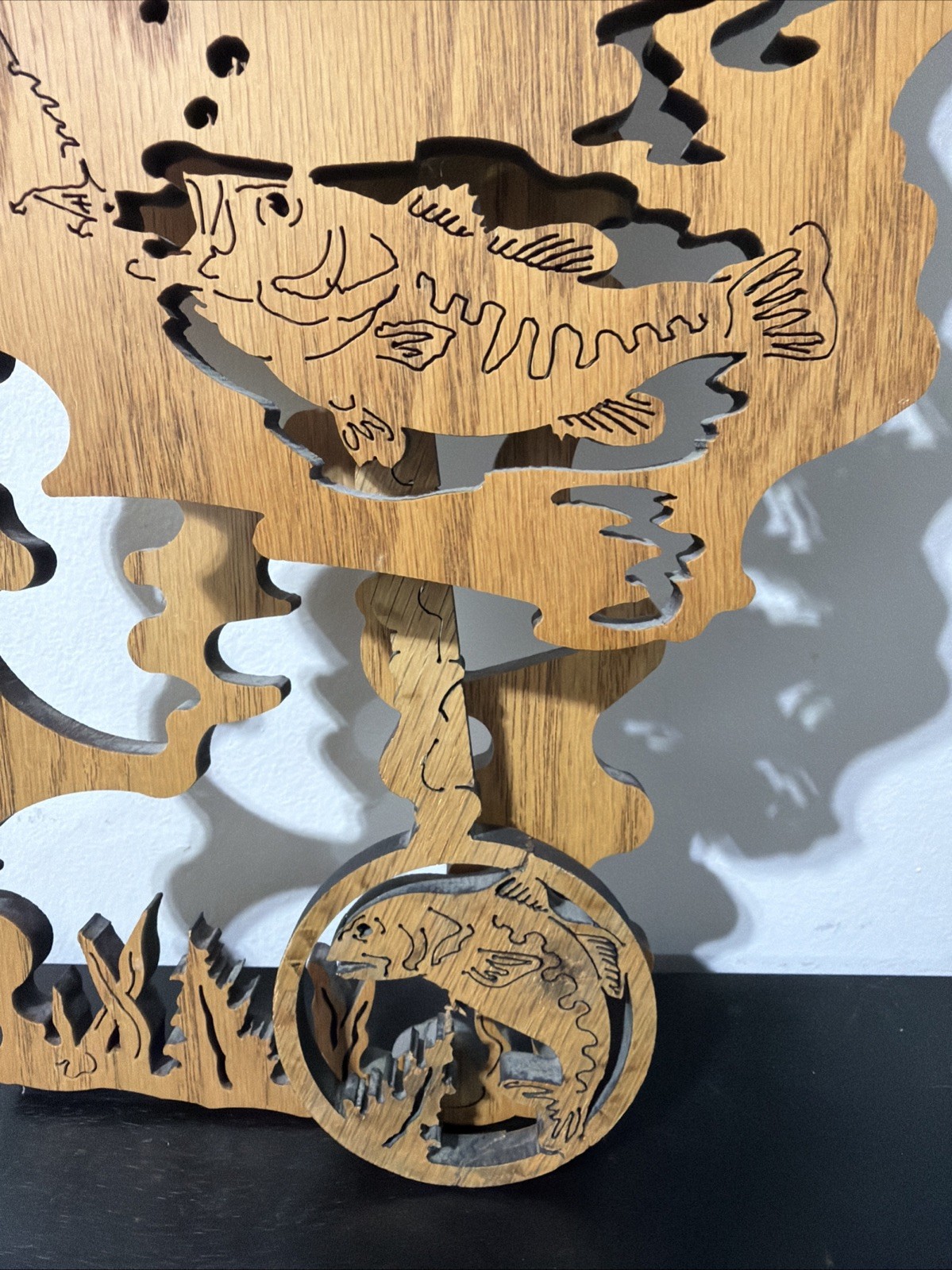 Unique Fishing Angler Carved Wooden Mechanical Bass Fish Pendulum Wall Clock