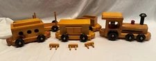 Vintage Wooden Train Set 5 Piece Toy Pegs Caboose Engine Excellent Condition
