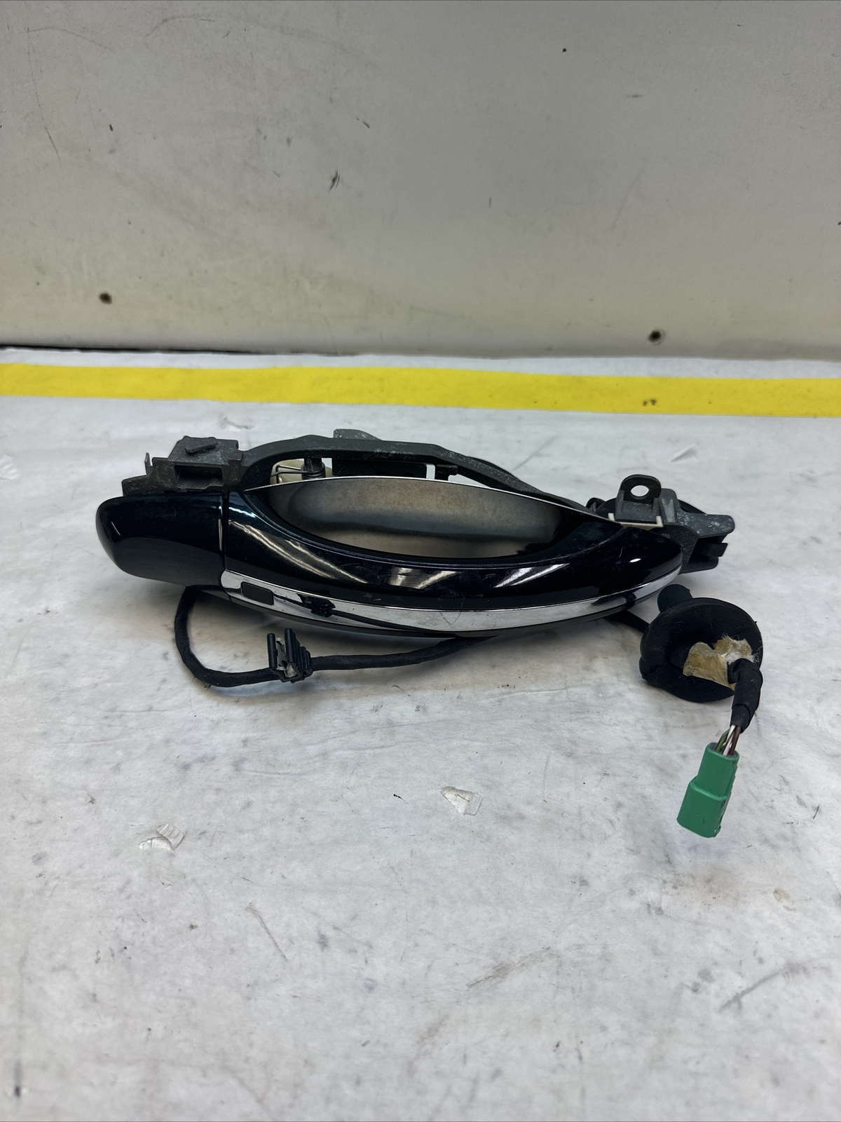 05 Bentley Continental Flying Spur Rear Passenger Left Exterior Door Handle OEM