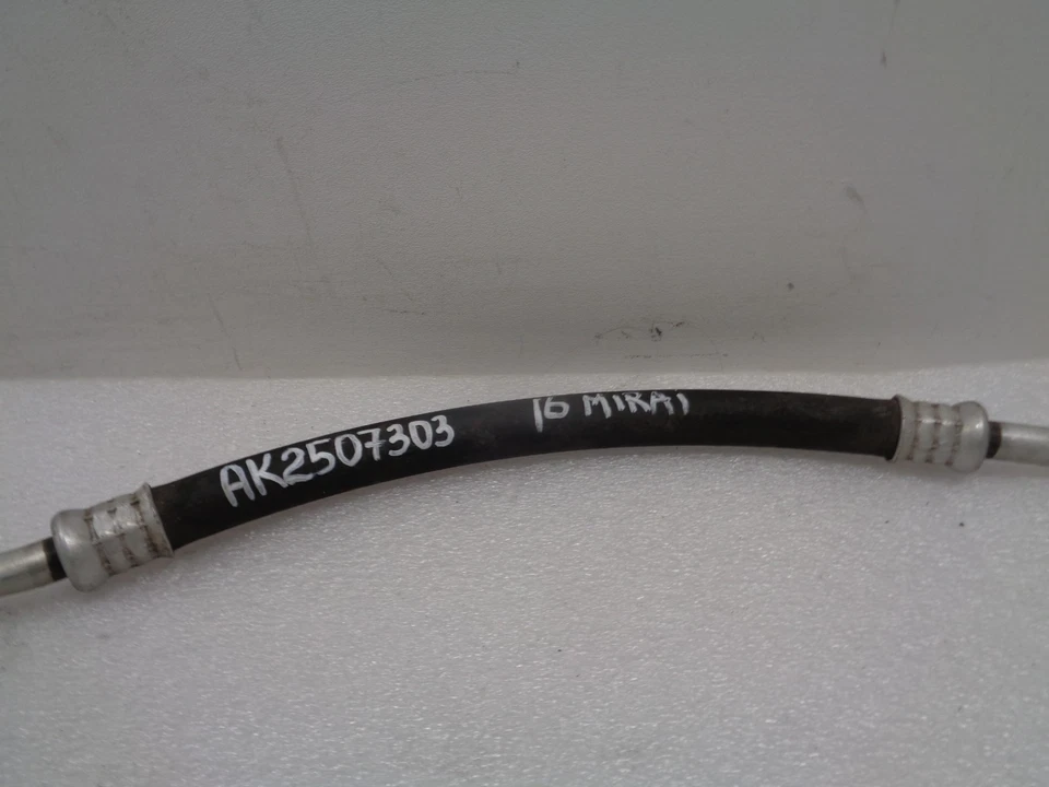 Tubo de manguera de succión de aire acondicionado Toyota Mirai 16-20 OEM AK2507303 Foto 4 de 4