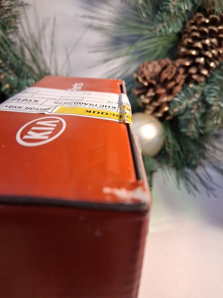 Motor ventana eléctrica trasera izquierda Kia Forte 2014-2018 nuevo en caja, sin abrir. Foto 2 de 4