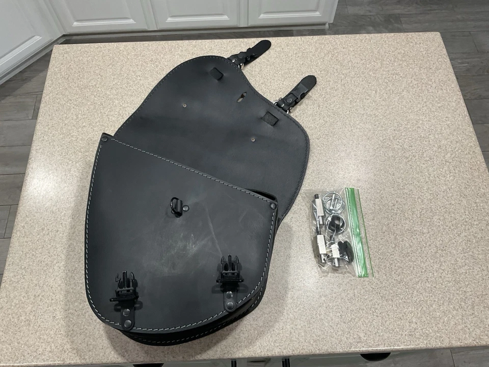 定制秋千臂包适用于 2018 年以上 Softail Harley Davidson — 第 2/4 张图片