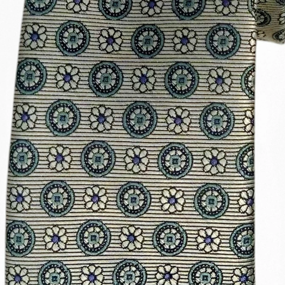 Corbata delgada BAR III para hombre verde claro tejida medallones geométricos 2,5 ajustada Foto 2 de 4