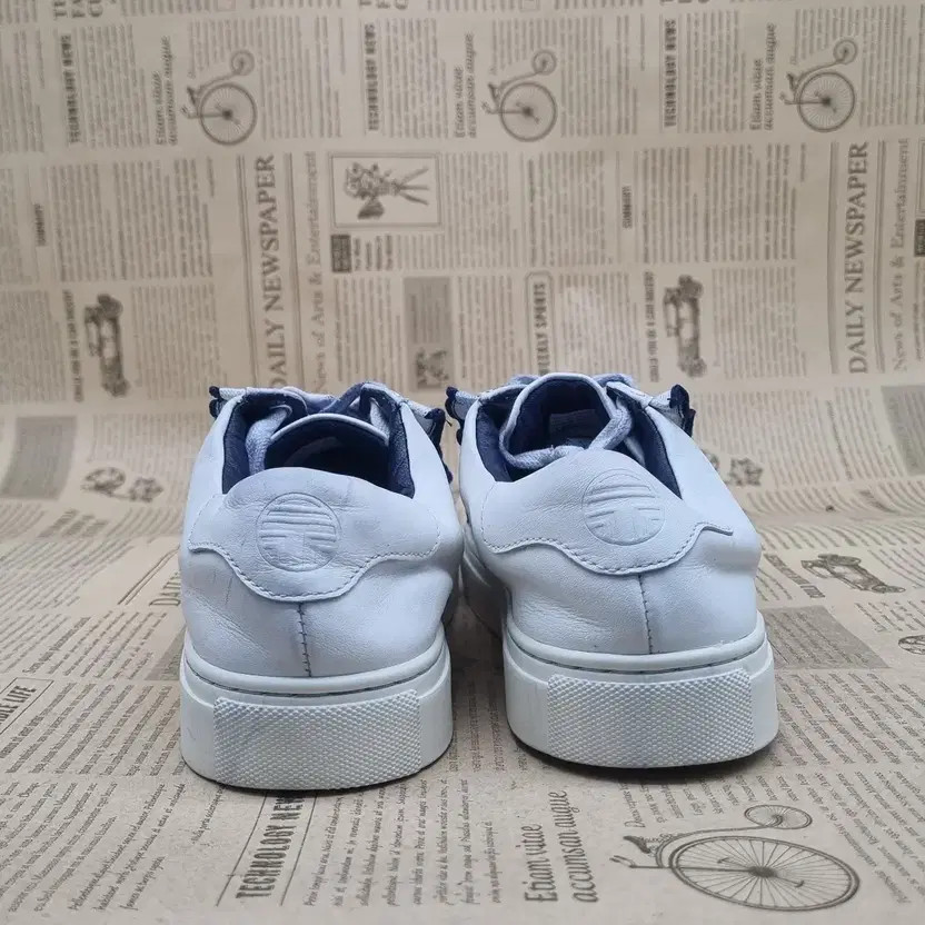 Tory Burch Ruffle Leather Sneakers Women 7 thumbnail 3