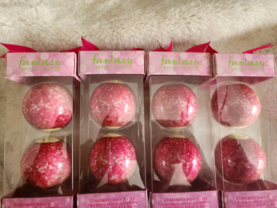BRITNEY SPEARS FRAGRANT FANTASY BATH BOMBS FIZZES  4packs*2 PER PACK*8pcs Total