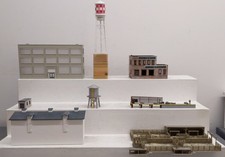 Assorted HO Scale Buildings  Accessories 8 EX