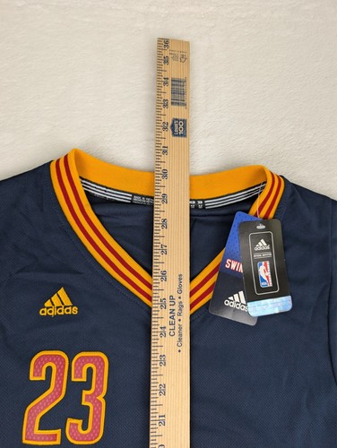 Maglia Lebron James Cleveland Cavaliers manica Adidas Swingman Medium Navy nuova con etichette - Foto 5 di 9
