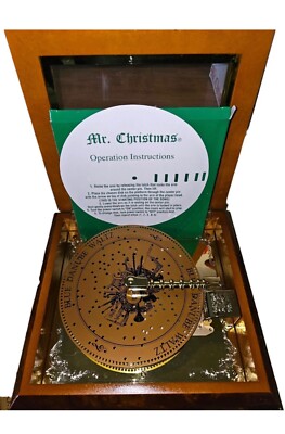 オルゴール 550 Mr. Christmas Holiday Symphonium Vintage Mr. Christmas Holiday Symphonium Music Box Player 16 Discs