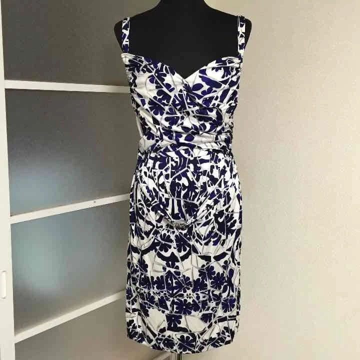 Robe GUCCI sans manches fleurie femme taille 40 viscose coton bleu