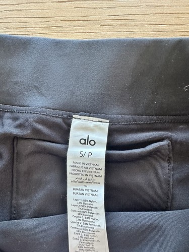Alo Yoga~Mesh Sheer Bliss Tennis Running Skirt~Black Size Small~NEW - Picture 6 of 8