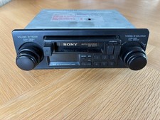 Retro radio Sony XR-6077