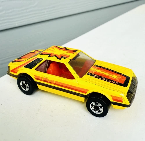 Hot Wheels Blackwall 1979 Turbo Mustang Yellow Fox Body Ford 90s Car Toy