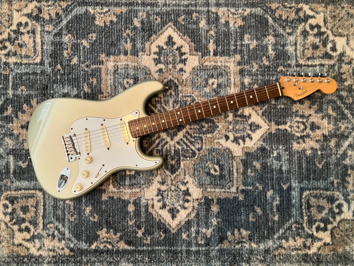 2010 Fender American Standard Stratocaster for sale | eBay
