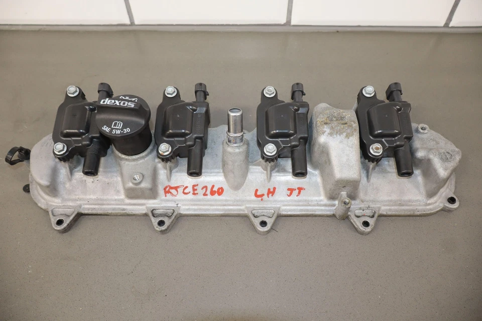 16-23 Chevrolet Camaro 6.2L Supercharged Pair of LH&RH Valve Covers - Image 2 of 4