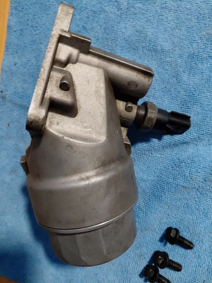 Carcasa de filtro de aceite Mini Cooper 2002-2006 con pernos 04693356AA Foto 3 de 4