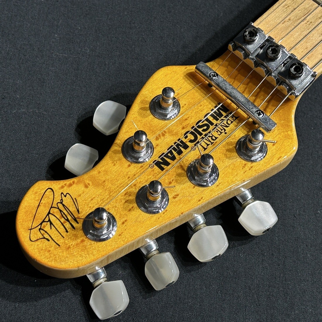 MUSIC MAN EVH Signature QMT Gold Translucent Approx. 3.4 kg | eBay