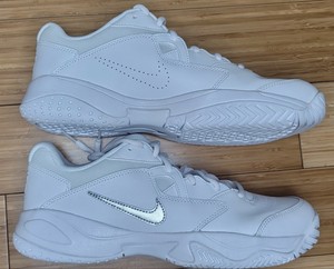 wmns nike court lite