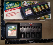 1999 Energizer ACCU Rechargeable Universal Charger CHM4FC 039800017017