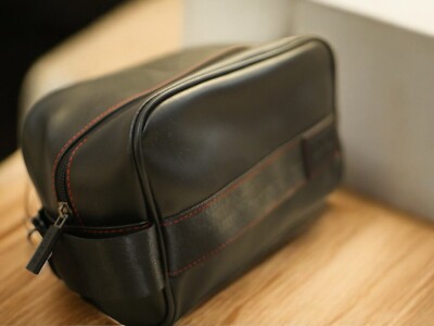 guess men's toiletry travel bag NEW MEDIUM MEN'S GUESS BLACK RED LEATHER HANDLE TOILETRY TRAVEL CASE BAG  POCKET
