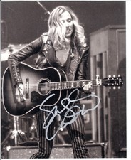 Sheryl Crow singer Autograph 8" x10" Signed Photo 
