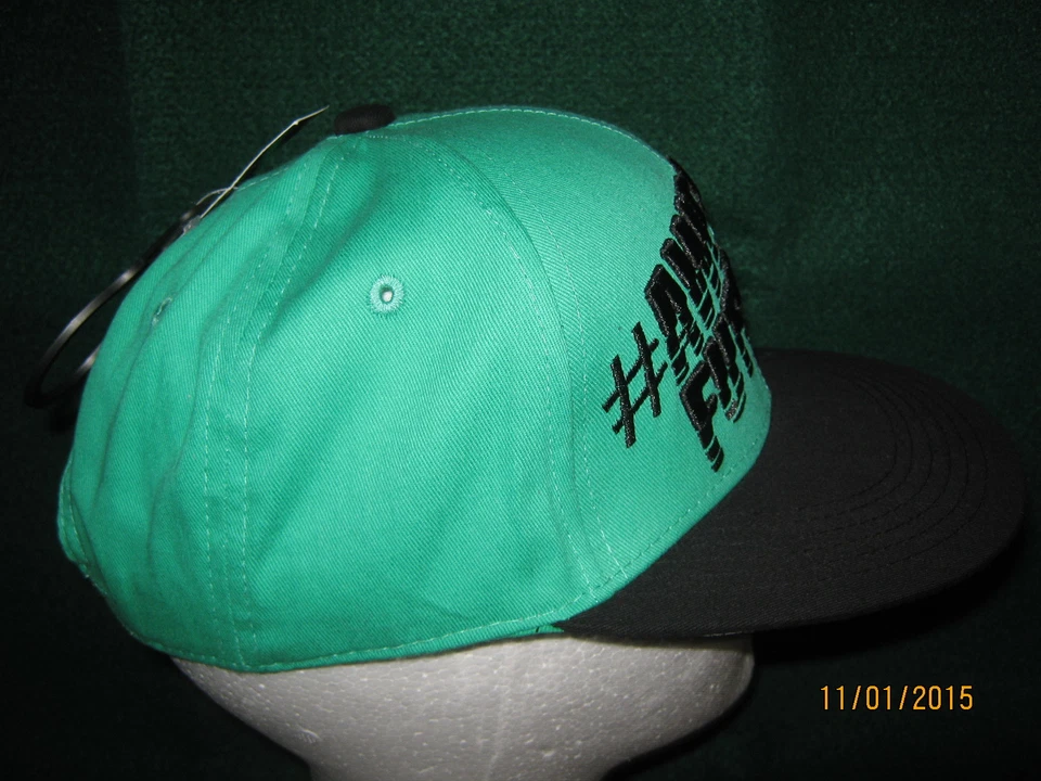 Gorra Shaun Blanca (NUEVA) Verde "#AWESOME FUTURE" Snap-Back TALLA ÚNICA Foto 3 de 4
