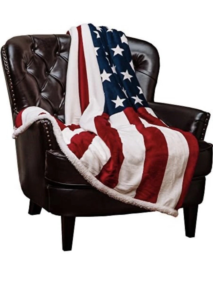 Premium Patiotic US Flag Print Sherpa Throw Blanket - Lightweight Microfiber - Image 4 of 4