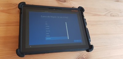 Microsoft Surface Go 10 Zoll 4 GB/64 GB.Mit Koffer und Panzerschutzrahmen.