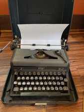 Vintage Royal Typewriter with Case thumbnail