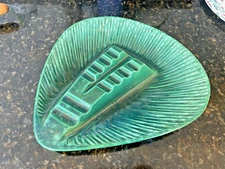 Royal Haeger Mid Century Modern Ashtray R1736 USA Green Ceramic
