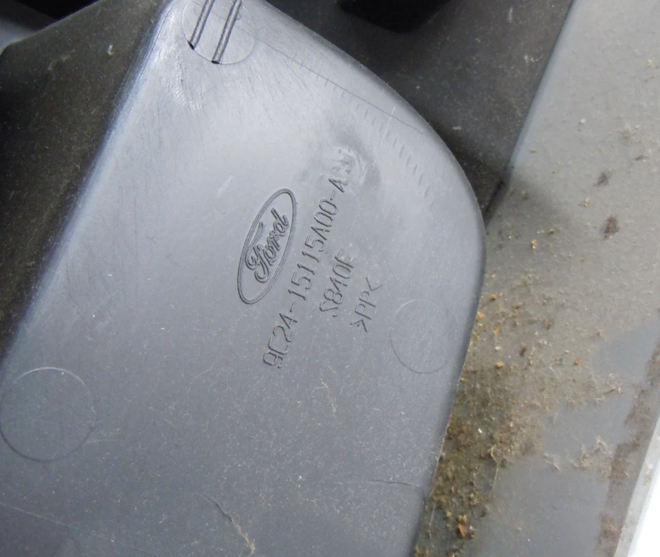 Porta-copos console central dianteiro Ford E-150 2003-2014 fabricante de equipamento original - Imagem 4 de 4