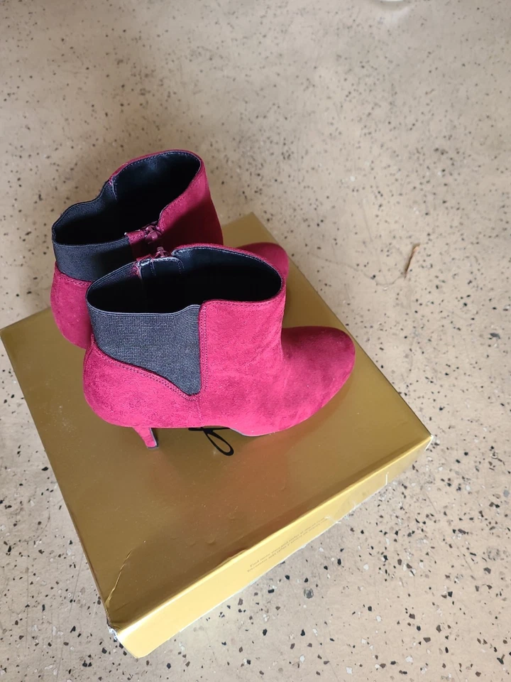 Botas de moda al tobillo Thalia Sodi para mujer Borgoña Briea punta almendra talla 7M Foto 4 de 4