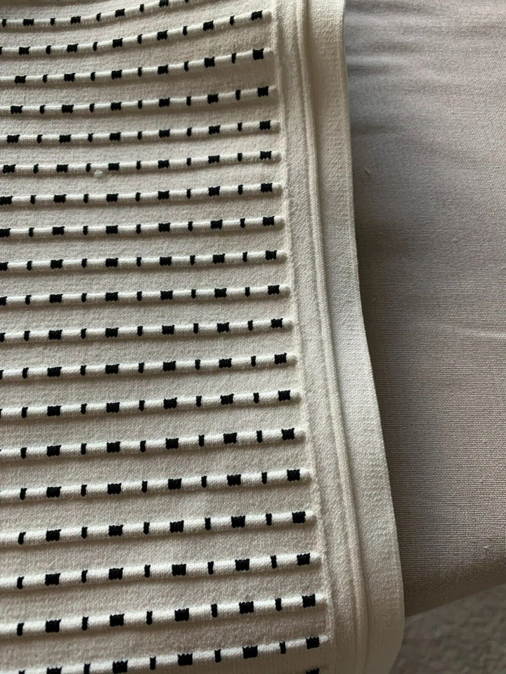 Cárdigan corto suéter talla 10 color (blanco-negro) marca Narciso Rodriguez Foto 3 de 3