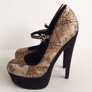 schuh gold heels