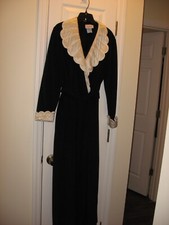 Evelyn Pearson,Vintage,Black, Long Robe,Vintage, Soft Velour M