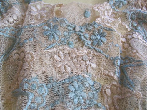 Vintage Dennison's decorated crepe paper Native Americans bright colors 9 feet - Picture 11 of 11