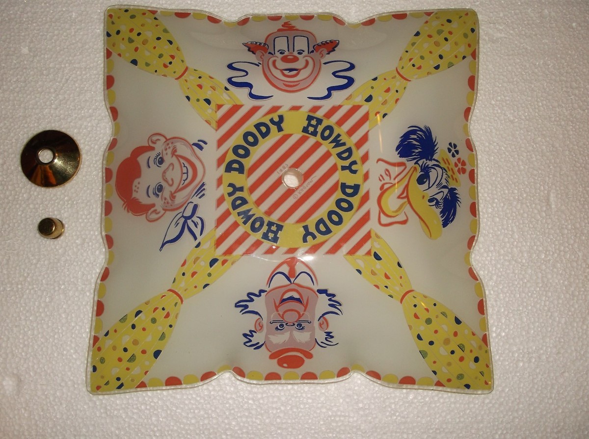 VINTAGE RARE 50'S HOWDY DOODY GLASS CEILING LIGHT SHADE VINTAGE RARE 50'S HOWDY DOODY GLASS CEILING LIGHT SHADE