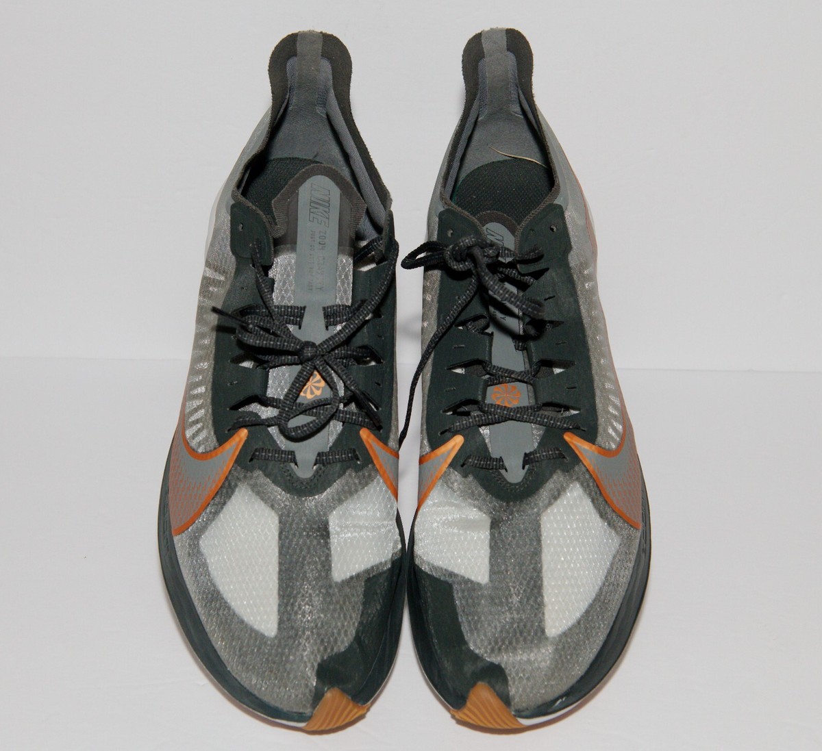 nike zoom gravity smoke grey