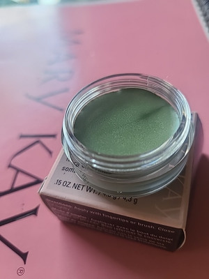 Mary Kay MEADOW GRASS Cream Eye Color Item # 025871 New in box