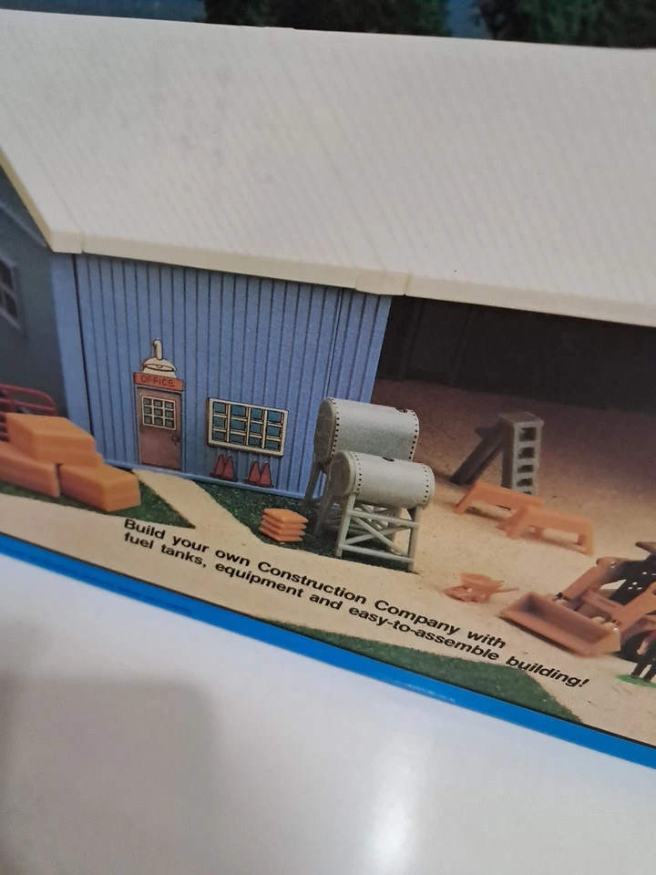 RARE 1991~ ERTL~ Mighty Movers Construction Co. Playset~50 Pcs~New In Sealed Box - Image 4 of 4