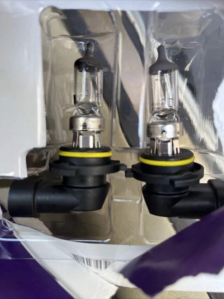 Sylvania Xtravision 9006 Headlight/fog Lights - Image 2 of 2