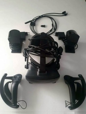 Valve Index VR Headset - Komplettset inkl. Controller + Bases mit  OVP