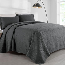 Alaska King 132X 120 Bedspread Coverlet Set, 3 Piece Lightweight Oversized King