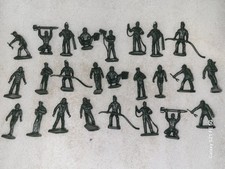 Marx Recast Air Force Personnel 25 Dark Green Figures 50MM USA Made MXR-AFP