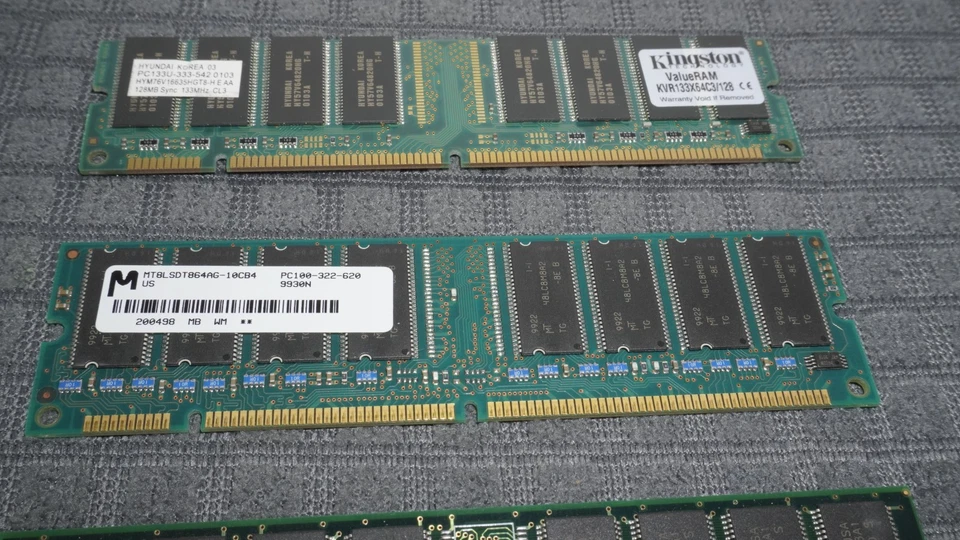 3 Kingston ValueRAM 512MB 133X64C3 184-pin DDR-400 DIMM RAM Module... - Image 3 of 4