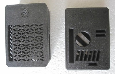 Zwei Raspberry Pi 5 3D gedruckte Gehäuse schwarz ohne Schrauben