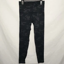 Spanx Look At Me Now Seamless Leggings Sz Medium Gray Black Camo Athleisure EUC