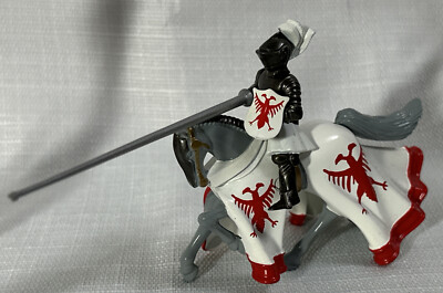 W. Britain Knight #41090 ~ Comte de Beaufort Mounted ~ 54mm Cast Metal Figure {B